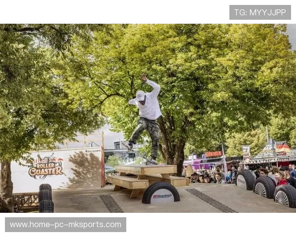 滑板选手空中翻转五连动作，再创极限